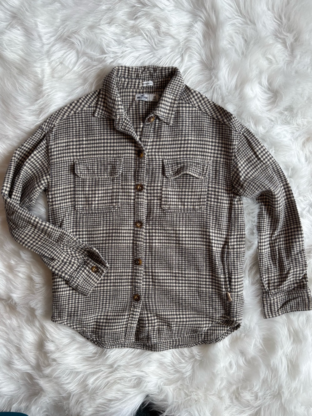 Hollister Houndstooth Boyfriend Shirt Jacket in Cream Brown XS FLANNEL TOP fall
